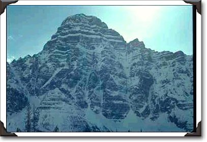 Peak Striped Horizontally By Snow Peak Striped Horizontally By Snow