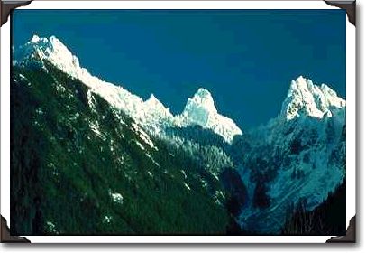 Snowy Peaks, Steep Slopes Snowy Peaks, Steep Slopes