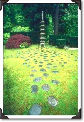 Portland, The Japanese Gardens, Pagoda (goju-no-to) Portland, The Japanese Gardens, Pagoda (goju-no-to)