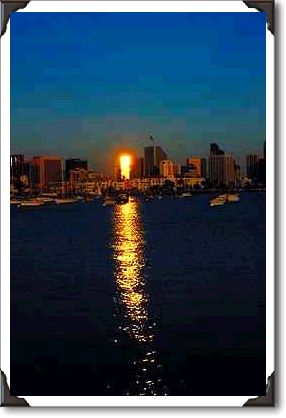 Sunset at the Embarcadero Sunset at the Embarcadero