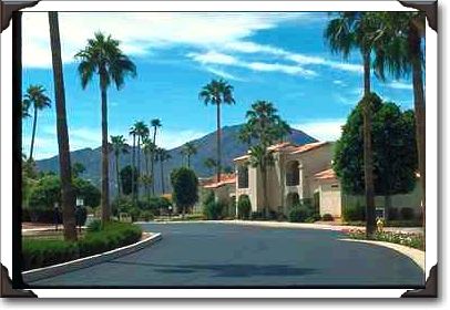 Side street, Scottsdale, Arizona Side street, Scottsdale, Arizona