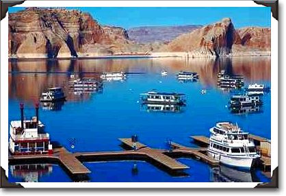 Wahweap marina, Lake Powell, Utah Wahweap marina, Lake Powell, Utah