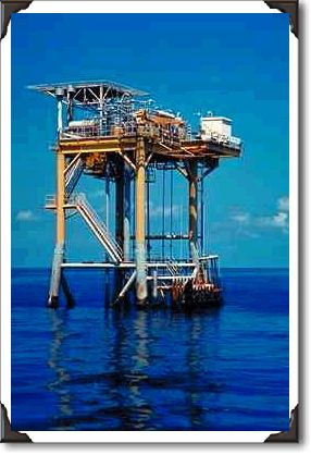 Oil production platform, 35 miles off Texas coast Oil production platform, 35 miles off Texas coast