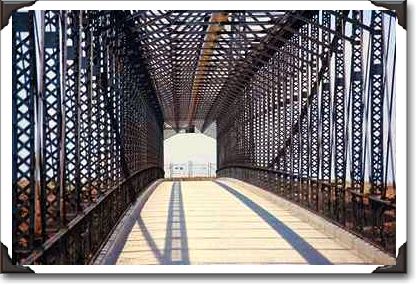 Unused bridge, formerly U.S. 89, Arizona Unused bridge, formerly U.S. 89, Arizona