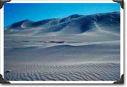 Kelso Dunes, near Death Valley, California Kelso Dunes, near Death Valley, California