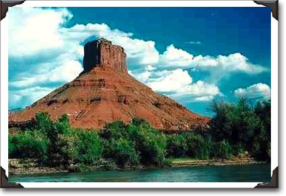 Butte, Colorado River, east central Utah Butte, Colorado River, east central Utah