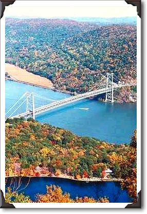 Bear Mountain Bridge, Hudson River, New York Bear Mountain Bridge, Hudson River, New York