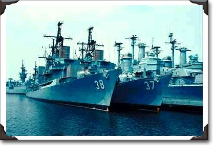 DDG 37 Farragut, DDG 38 Luce, Philadelphia Reserve Fleet DDG 37 Farragut, DDG 38 Luce, Philadelphia Reserve Fleet