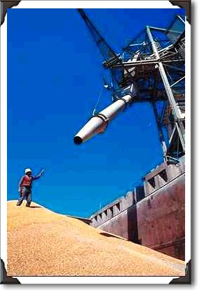 Barge being loaded with grain on Mississippi River in Dubuque, Iowa Barge being loaded with grain on Mississippi River in Dubuque, Iowa