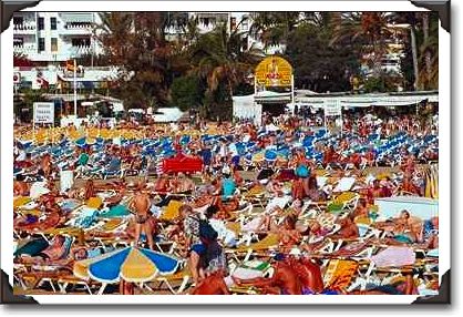Crowded beach, Puerto Rico Crowded beach, Puerto Rico