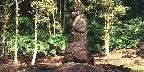 Lava tube in Lava Tree Statue Monument