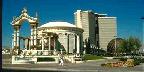 Grand entrance to Caesar's Palace